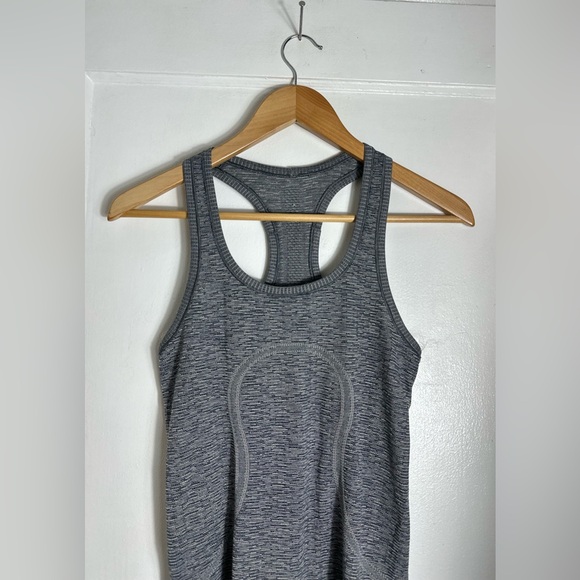 Lululemon Swiftly Tech Racerback Tank Top - Size 4 - Picture 6 of 13